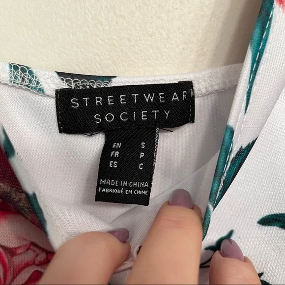 High-low hem Tanktop - Picture 14 of 15